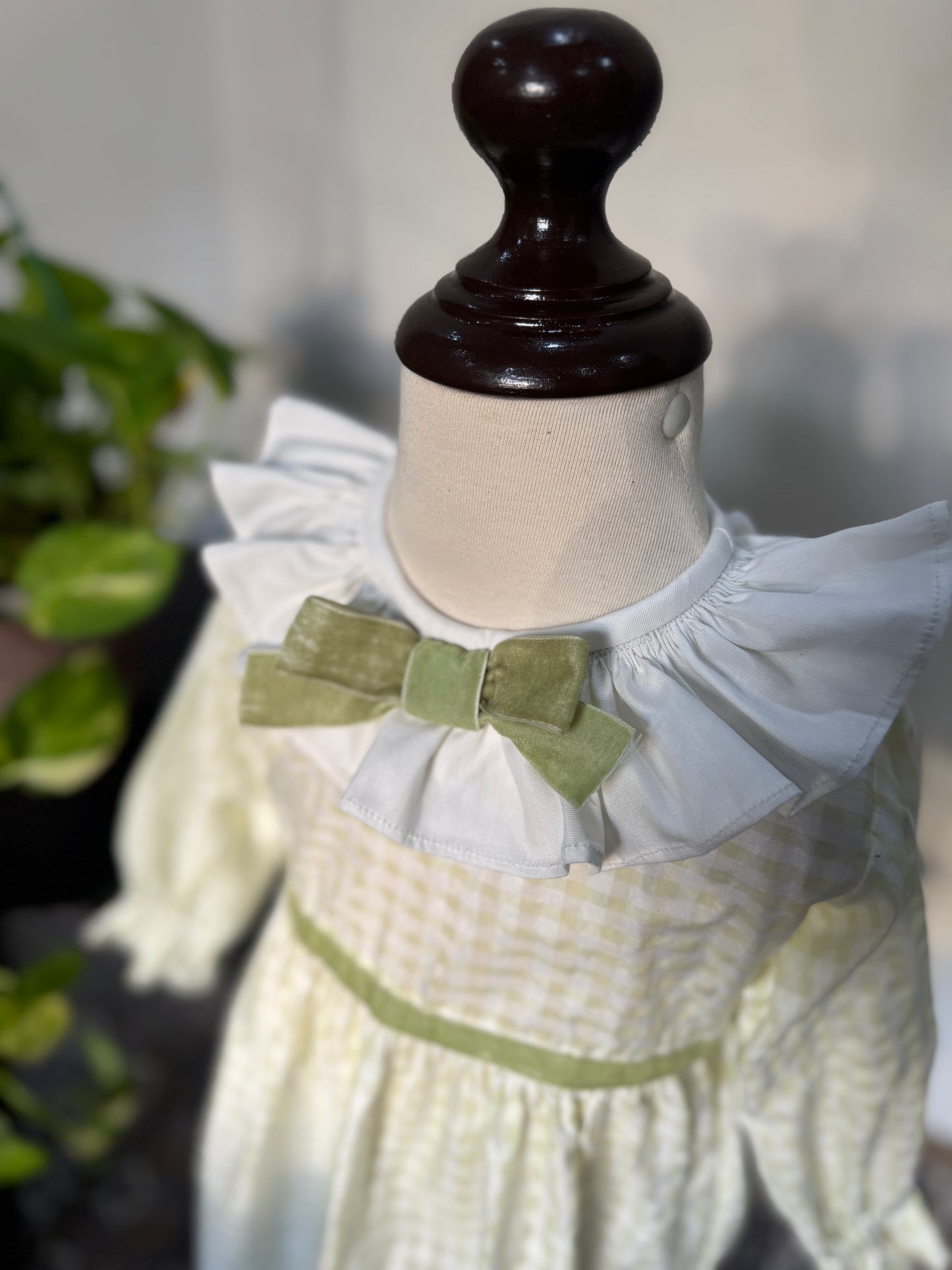 Willow Bow